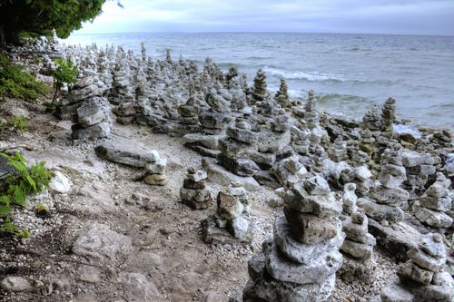 rcoks on one another at Cave Point County Park in Wisconsin